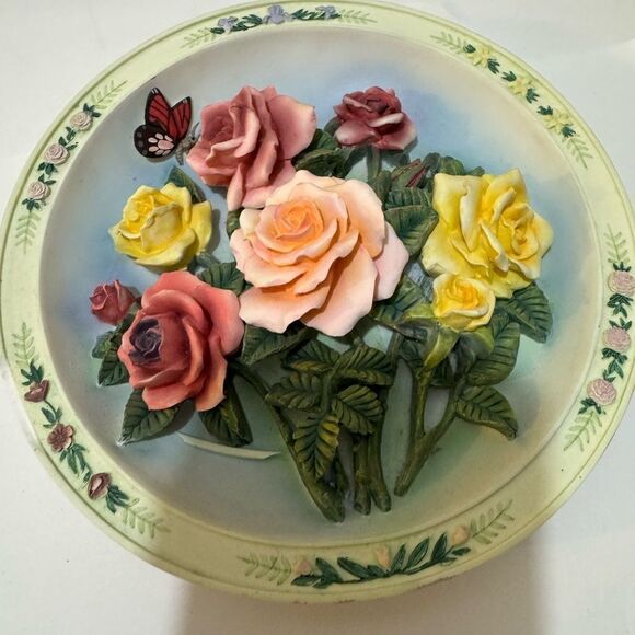 Bradford Exchange Beautiful Gardens by Lena Liu THE ROSE GARDEN 3D Plate - Picture 5 of 6